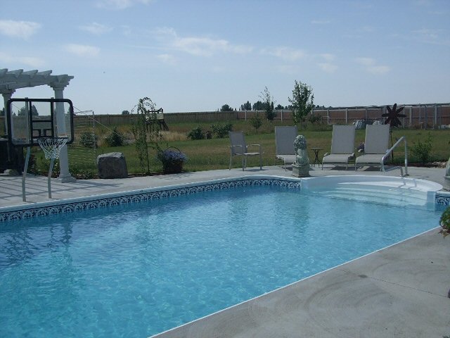 Aqua Fun Pools Sign