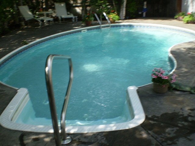 Aqua Fun Pools Sign
